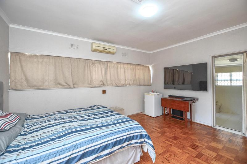 5 Bedroom Property for Sale in Parow North Western Cape